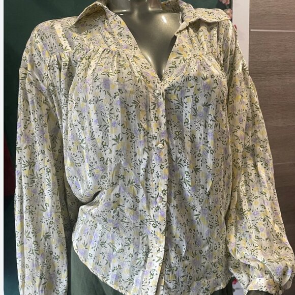 Floral Blouse - Picture 4 of 7
